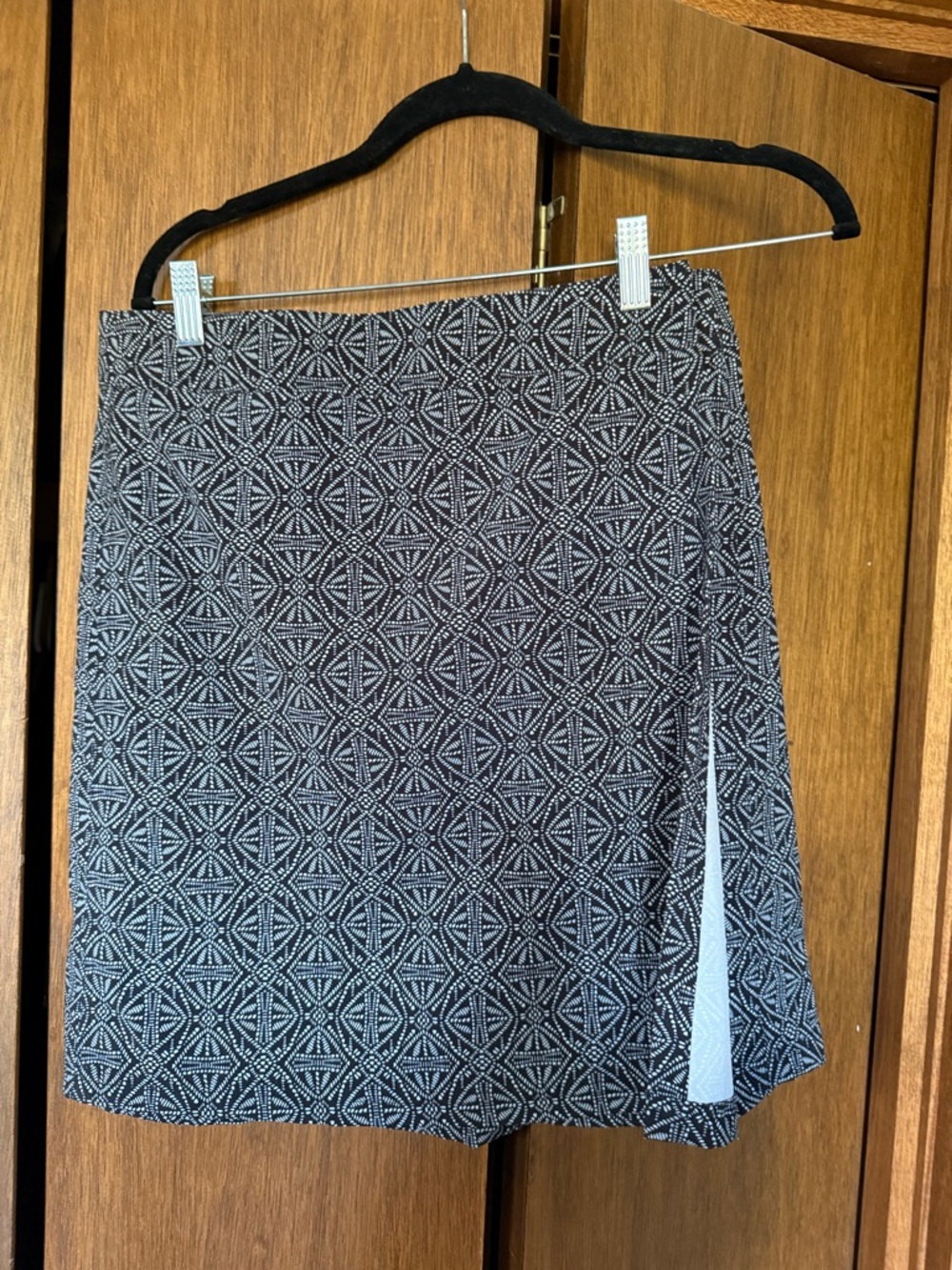 Rip Skirt wrap around velcro skirt Versatile and flattering ! black and white